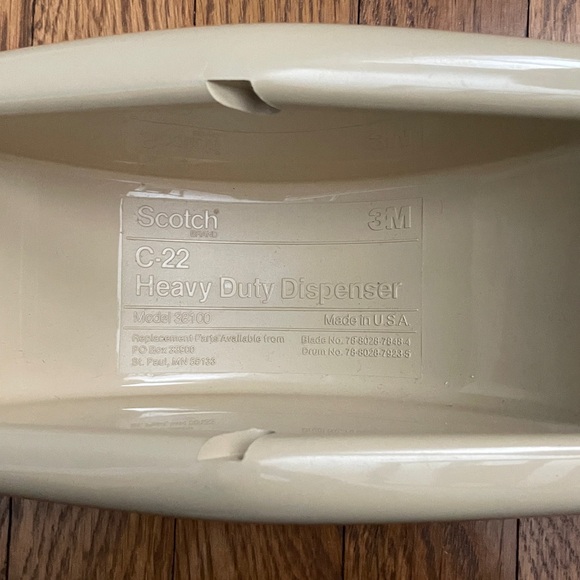Scotch 3M C-22 Heavy-duty dual roll tape dispenser - Picture 4 of 7